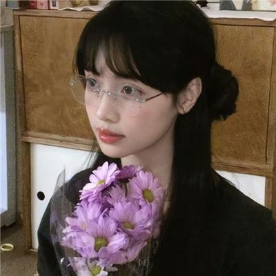 采蘑菇的夫妻